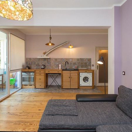 Colorful 2Bdr Apartment In The City Center Sofya Dış mekan fotoğraf