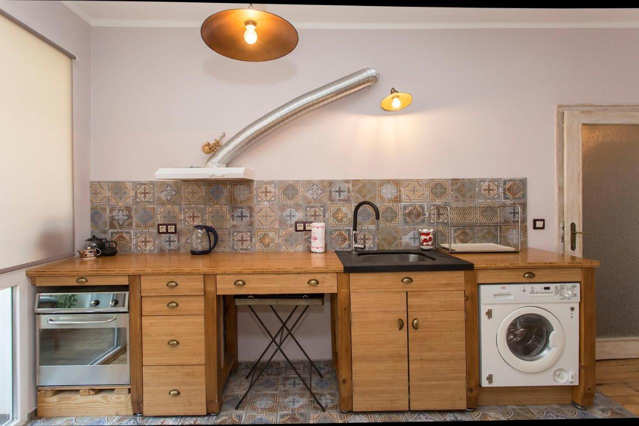 Colorful 2Bdr Apartment In The City Center Sofya Dış mekan fotoğraf