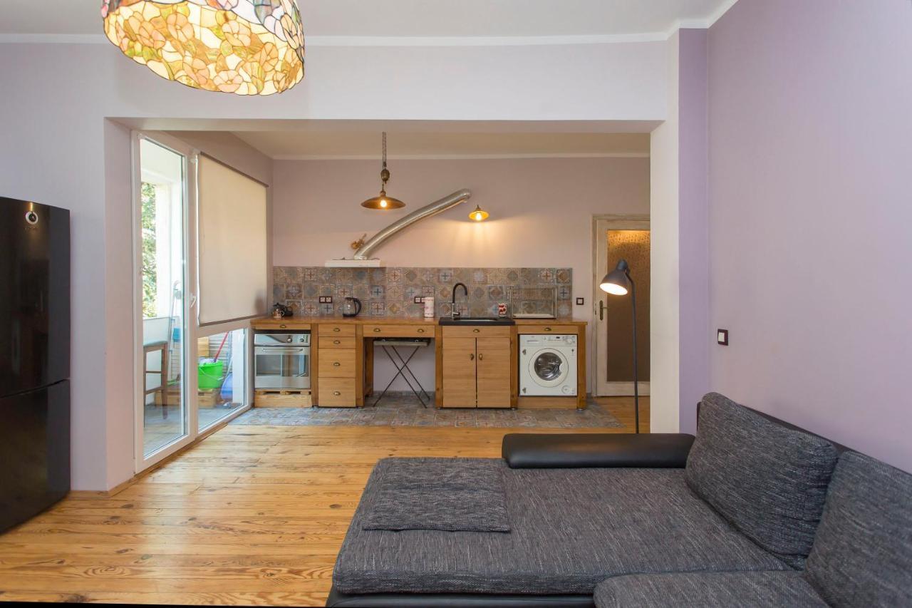 Colorful 2Bdr Apartment In The City Center Sofya Dış mekan fotoğraf