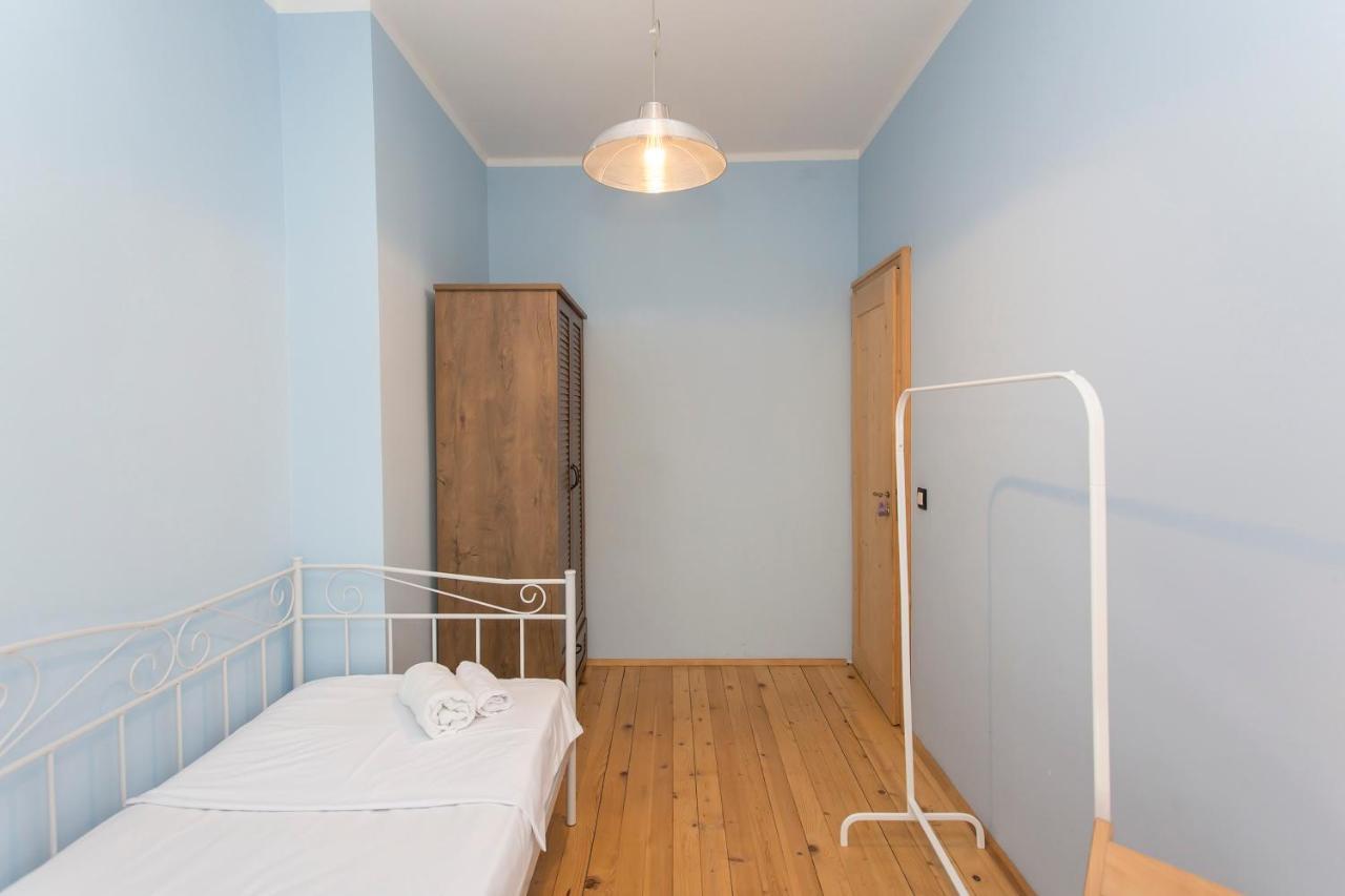 Colorful 2Bdr Apartment In The City Center Sofya Dış mekan fotoğraf